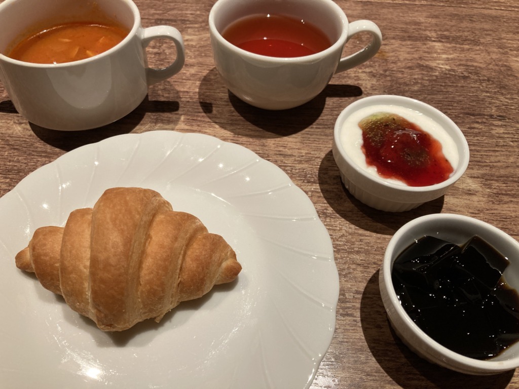 ホテルシルクトゥリー名古屋朝食ビュッフェパン